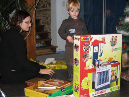 Le P�re No�l a eu piti� de Maman...