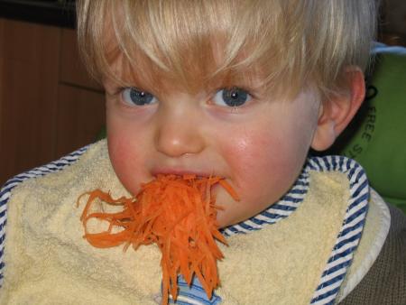 Pas facile � manger, les carottes rap�es...