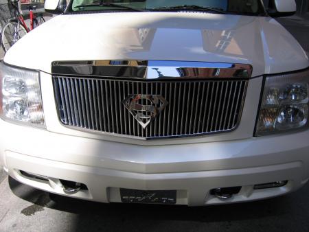 on a trouv� la voiture de Superman !!